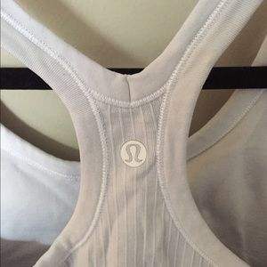 LULULEMON workout top